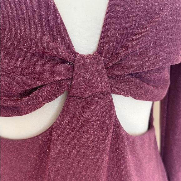 Elegant Plum Long Sleeve Dress - Picture 3 of 7